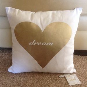New Heart Dream Throw Pillow